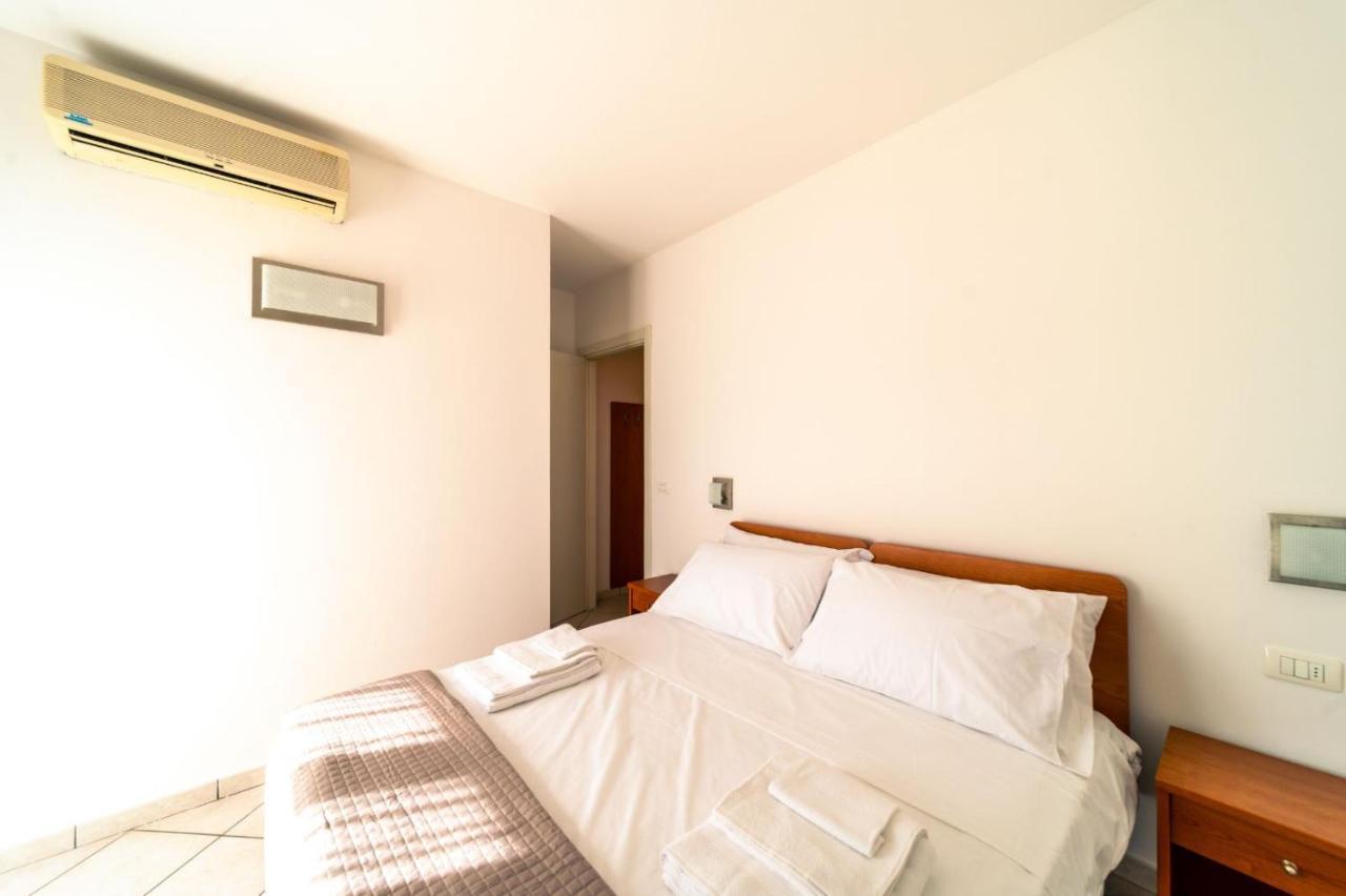 Residence Alessandra Cesenatico Luaran gambar