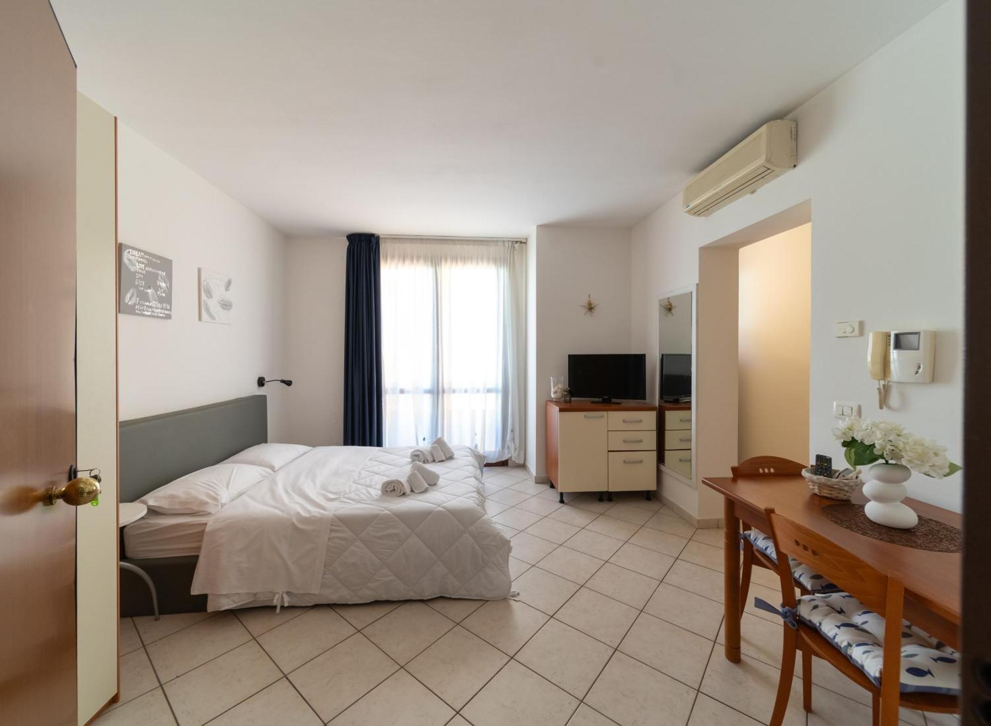 Residence Alessandra Cesenatico Luaran gambar